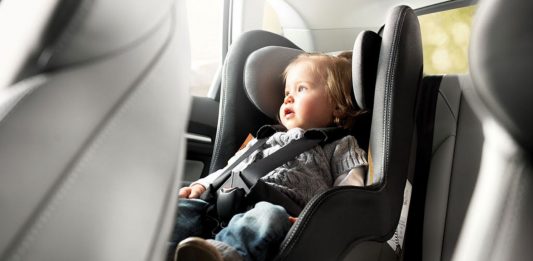 Consejos para viajar en coche con bebés